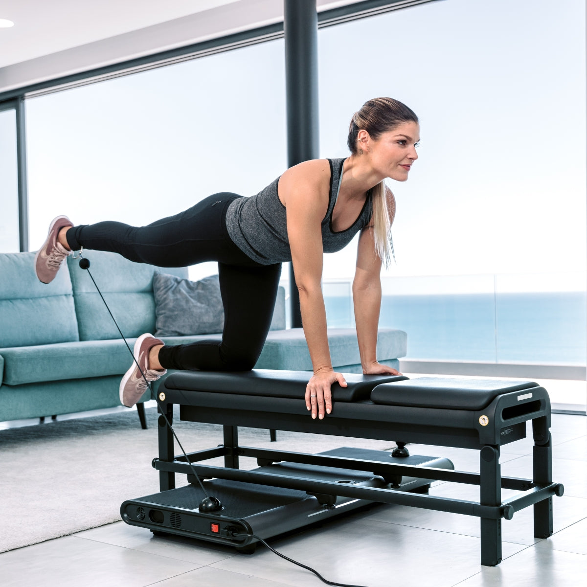Flow Fitness Perform G1i met Perform Fitnessbank - Smart Home Gym - Krachtstation